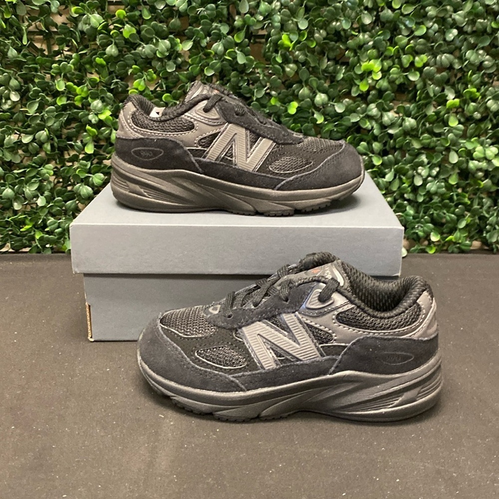 New Balance 990v6 - T9.5 - Picture 1 of 10